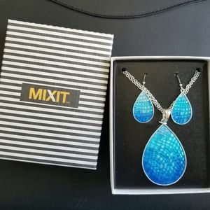 MIXIT Necklace Earrings Set